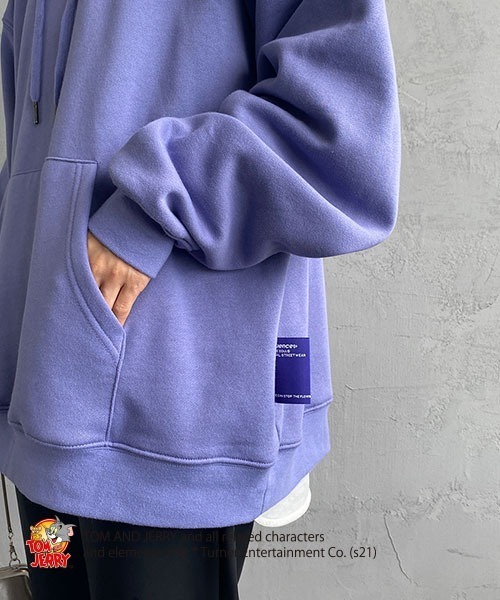 B ONE SOUL（ビーワンソウル）の「【WEB限定】[SEQUENCE BY B-ONE-SOUL/シークエンス] トムとジェリー コミックプリントプルオーバーパーカー（パーカー・レディース・チャコールグレー/パープル/オートミール・M/L/XL）」の16枚目の写真