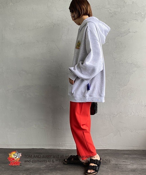 B ONE SOUL（ビーワンソウル）の「【WEB限定】[SEQUENCE BY B-ONE-SOUL/シークエンス] トムとジェリー コミックプリントプルオーバーパーカー（パーカー・レディース・チャコールグレー/パープル/オートミール・M/L/XL）」の21枚目の写真