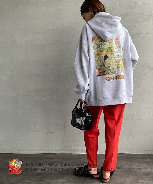 B ONE SOUL（ビーワンソウル）の「【WEB限定】[SEQUENCE BY B-ONE-SOUL/シークエンス] トムとジェリー コミックプリントプルオーバーパーカー（パーカー・レディース・チャコールグレー/パープル/オートミール・M/L/XL）」の7枚目の写真