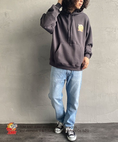 B ONE SOUL（ビーワンソウル）の「【WEB限定】[SEQUENCE BY B-ONE-SOUL/シークエンス] トムとジェリー コミックプリントプルオーバーパーカー（パーカー・レディース・チャコールグレー/パープル/オートミール・M/L/XL）」の6枚目の写真