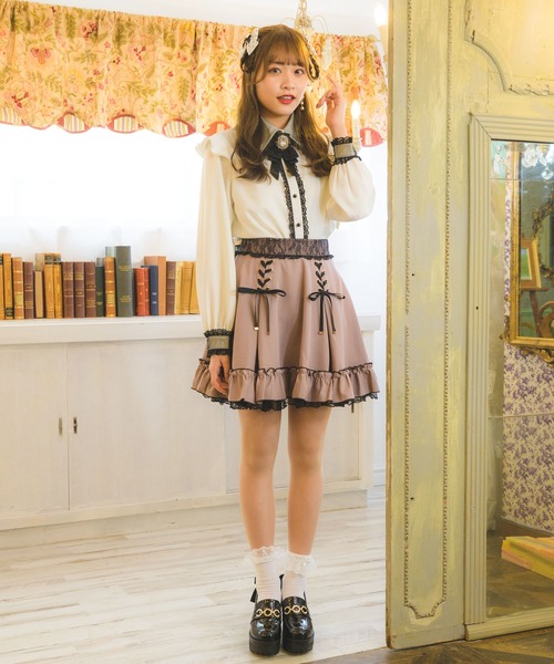 ROJITA（ロジータ）の「配色チュールフリル衿ブラウス（シャツ/ブラウス・レディース・パープル/ホワイト/ブラック・FREE）」の8枚目の写真