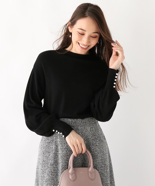 index(インデックス)の「◆【エマール検証済み】イタリア糸カフスボタンニット【WEB限定カラー・サイズ】(ニット/セーター・レディース・ライトグレー/ブラック/ブラウン系その他/ベビーピンク/グレー系4/ブルー・40/38/36/42)」の2枚目の写真