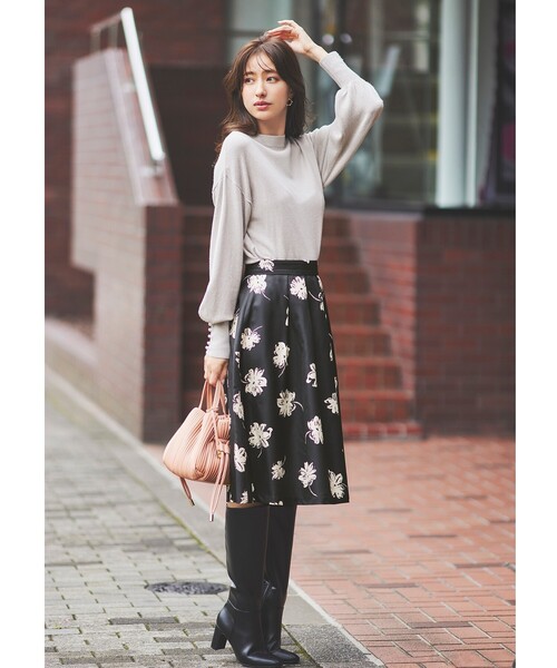 index(インデックス)の「◆【エマール検証済み】イタリア糸カフスボタンニット【WEB限定カラー・サイズ】(ニット/セーター・レディース・ライトグレー/ブラック/ブラウン系その他/ベビーピンク/グレー系4/ブルー・40/38/36/42)」の7枚目の写真