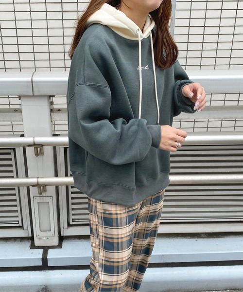 apres jour（アプレジュール）の「配色フードパーカー【ZOZOTOWN限定アイテム】（パーカー・レディース・アイボリー/ラベンダー/ダークブルー/ダークグリーン・フリー/X-LARGE）」の17枚目の写真