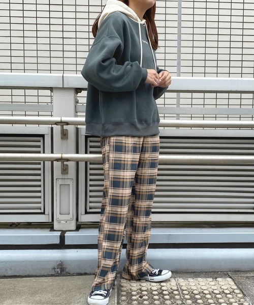 apres jour（アプレジュール）の「配色フードパーカー【ZOZOTOWN限定アイテム】（パーカー・レディース・アイボリー/ラベンダー/ダークブルー/ダークグリーン・フリー/X-LARGE）」の19枚目の写真