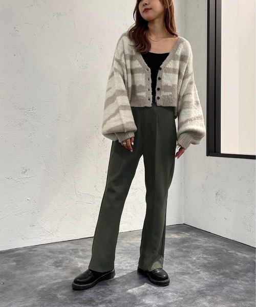 apres jour mignon（アプレジュールミニョン）の「起毛柄ショートカーディガン【ZOZOTOWN限定アイテム】（カーディガン/ボレロ・レディース・グレイッシュベージュ/その他/アイボリー/ダークブルー・フリー/X-LARGE）」の15枚目の写真