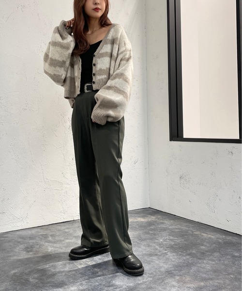 apres jour mignon（アプレジュールミニョン）の「起毛柄ショートカーディガン【ZOZOTOWN限定アイテム】（カーディガン/ボレロ・レディース・グレイッシュベージュ/その他/アイボリー/ダークブルー・フリー/X-LARGE）」の16枚目の写真