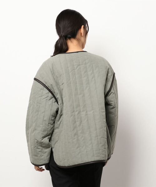 KOBE LETTUCE（コウベレタス）の「ラインキルトノーカラーコート[K1039]（ノーカラーコート・レディース・ブラウン系/ライトカーキ/アイボリー・FREE）」の4枚目の写真