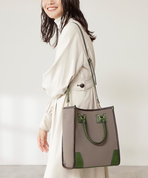 N.（N. Natural Beauty Basic）（エヌエヌナチュラルビューティーベーシック）の「◆バイカラースクエアトートバッグ（トートバッグ・レディース・グレー系その他/ブラウン系その他・ﾌﾘ-）」の4枚目の写真