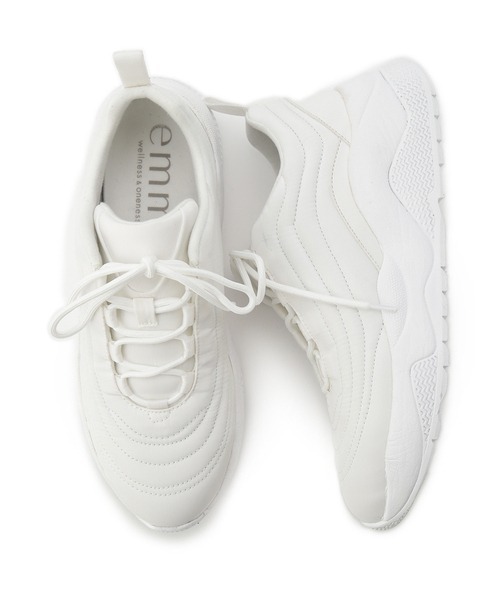 emmi（エミ）の「【emmi original】デザインステッチスニーカー（スニーカー・レディース・ホワイト・22.5cm/23cm/23.5cm/24cm/24.5cm/25cm）」の6枚目の写真