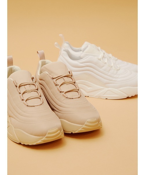 emmi（エミ）の「【emmi original】デザインステッチスニーカー（スニーカー・レディース・ホワイト・22.5cm/23cm/23.5cm/24cm/24.5cm/25cm）」の13枚目の写真