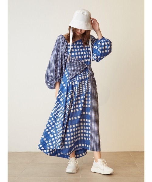 emmi（エミ）の「【emmi original】デザインステッチスニーカー（スニーカー・レディース・ホワイト・22.5cm/23cm/23.5cm/24cm/24.5cm/25cm）」の7枚目の写真