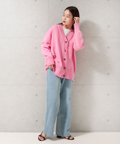 fredy repit(フレディレピ)の「センタープレス ストレートデニムパンツ(デニムパンツ・レディース・ライトブルー/ネイビー・38/36)」の3枚目の写真