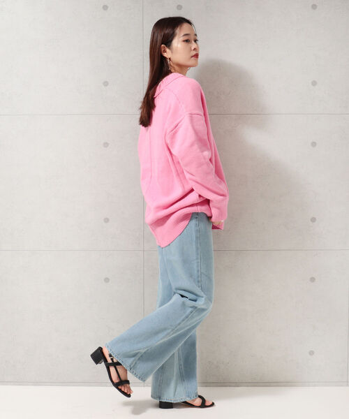 fredy repit(フレディレピ)の「センタープレス ストレートデニムパンツ(デニムパンツ・レディース・ライトブルー/ネイビー・38/36)」の4枚目の写真