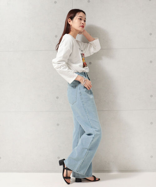 fredy repit(フレディレピ)の「センタープレス ストレートデニムパンツ(デニムパンツ・レディース・ライトブルー/ネイビー・38/36)」の7枚目の写真