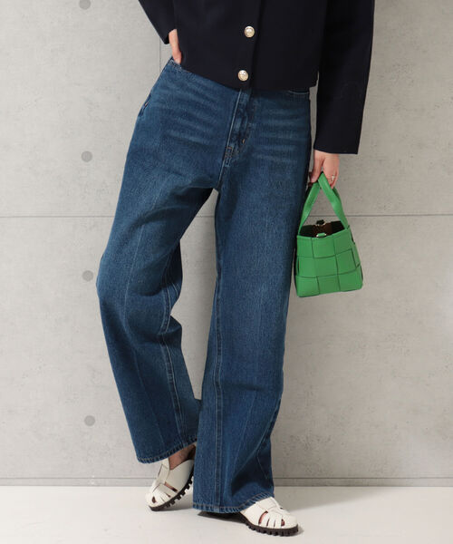 fredy repit(フレディレピ)の「センタープレス ストレートデニムパンツ(デニムパンツ・レディース・ライトブルー/ネイビー・38/36)」の15枚目の写真