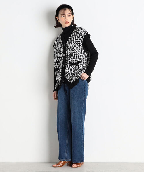 fredy repit(フレディレピ)の「センタープレス ストレートデニムパンツ(デニムパンツ・レディース・ライトブルー/ネイビー・38/36)」の22枚目の写真