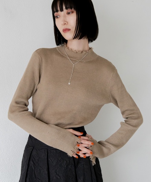 VACANCY(ヴァカンシー)の「ダメージリブニット(ニット/セーター・レディース・ブラック/オレンジ/ブルー/グリーン/ナチュラル/ホワイト/モカ・FREE)」の4枚目の写真