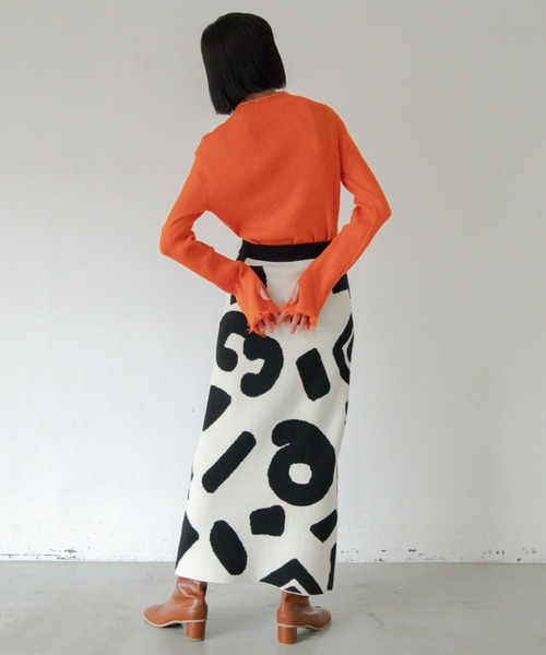 VACANCY(ヴァカンシー)の「ダメージリブニット(ニット/セーター・レディース・ブラック/オレンジ/ブルー/グリーン/ナチュラル/ホワイト/モカ・FREE)」の19枚目の写真