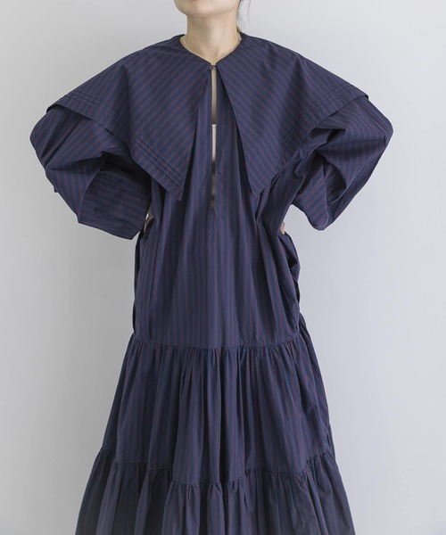 URBAN RESEARCH(アーバンリサーチ)の「iI big collar onepiece(ワンピース・レディース・ブルー/ボルドー・ONE)」の1枚目の写真