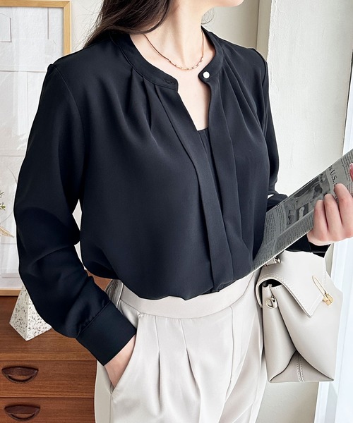 GeeRA(ジーラ)の「フロントタック2WAYブラウス(シャツ/ブラウス・レディース・ベージュ/オフホワイト/ブラック/ラベンダー/ブルー・MEDIUM/LARGE)」の3枚目の写真