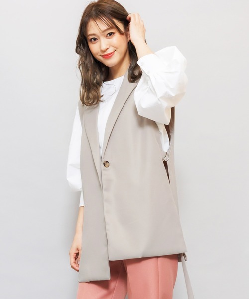 mili an deni(ミリアンデニ)の「オープンサイドトレンチベスト(トレンチコート・レディース・ライトグレー/アッシュグレー/ブラック/ベージュ/カーキ・M)」の4枚目の写真