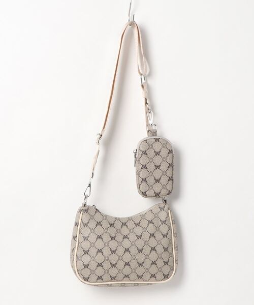 SPINNS（スピンズ）の「【2WAY仕様】ミニポーチ付き フェイクレザーモノグラムショルダーバッグ（ショルダーバッグ・レディース・ブラック/ベージュ/ブラウン・ONESIZE）」の11枚目の写真