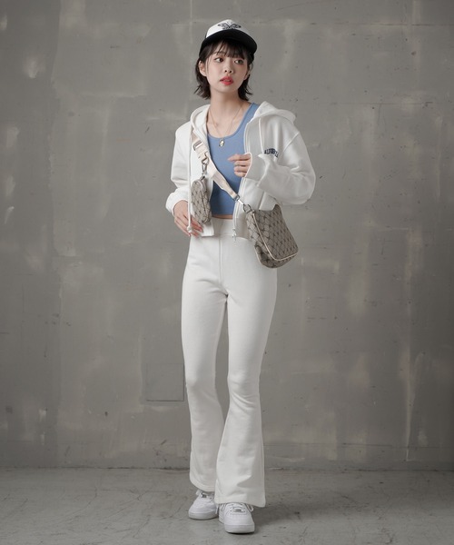 SPINNS（スピンズ）の「【2WAY仕様】ミニポーチ付き フェイクレザーモノグラムショルダーバッグ（ショルダーバッグ・レディース・ブラック/ベージュ/ブラウン・ONESIZE）」の12枚目の写真