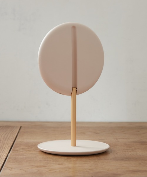 TRAVEL MAKEUP MIRROR LED付き 折りたたみスタンドミラー BIRTHDAY BAR（バースデイバー）の「TRAVEL MAKEUP MIRROR LED