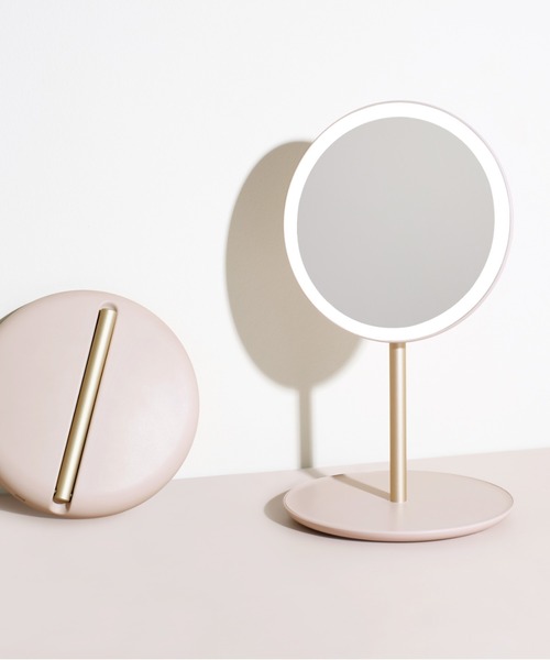 TRAVEL MAKEUP MIRROR LED付き 折りたたみスタンドミラー BIRTHDAY BAR（バースデイバー）の「TRAVEL MAKEUP MIRROR LED