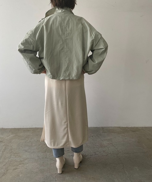 210nouve（トゥージュヌーブ）の「オーバーサイズスタンドカラーブルゾン（ブルゾン・レディース・カーキ/ブラック/サックスブルー/アイボリー・FREE）」の15枚目の写真