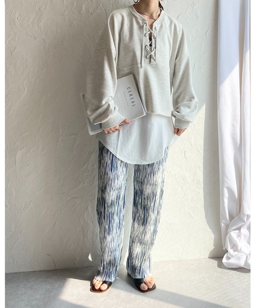 She's Closet（シーズクローゼット）の「編み上げレースアップリボン裏毛ショート丈長袖プルオーバースウェット（スウェット・レディース・アイボリー/オートミール/キャメル・FREE）」の14枚目の写真