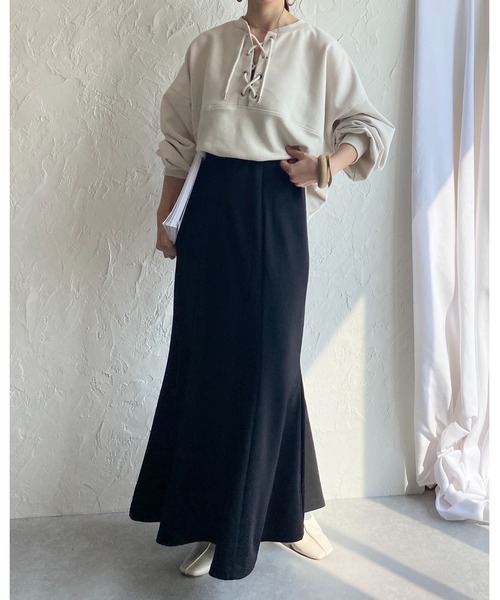 She's Closet（シーズクローゼット）の「編み上げレースアップリボン裏毛ショート丈長袖プルオーバースウェット（スウェット・レディース・アイボリー/オートミール/キャメル・FREE）」の22枚目の写真