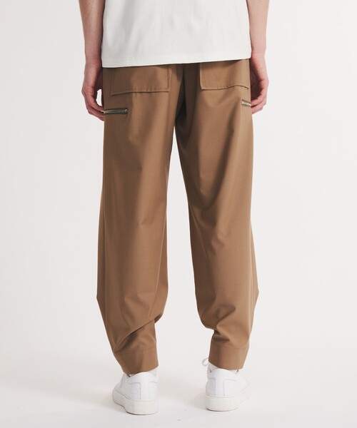 UNITED TOKYO(ユナイテッドトウキョウ)の「ウールZIPミリタリーパンツ(カーゴパンツ・メンズ・ブラック/ベージュ・1/2/3)」の3枚目の写真