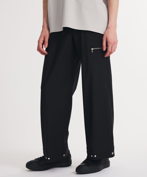 UNITED TOKYO(ユナイテッドトウキョウ)の「ウールZIPミリタリーパンツ(カーゴパンツ・メンズ・ブラック/ベージュ・1/2/3)」の4枚目の写真