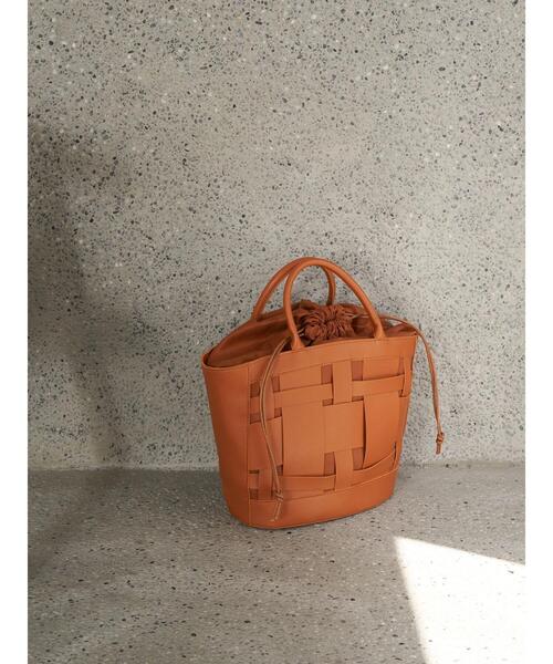 earth music&ecology（アースミュージックアンドエコロジー）の「巾着付きカットワークバッグ（トートバッグ・レディース・ブラック/キャメル・FREE）」の3枚目の写真