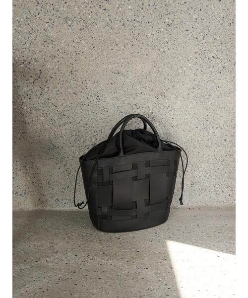 earth music&ecology（アースミュージックアンドエコロジー）の「巾着付きカットワークバッグ（トートバッグ・レディース・ブラック/キャメル・FREE）」の16枚目の写真