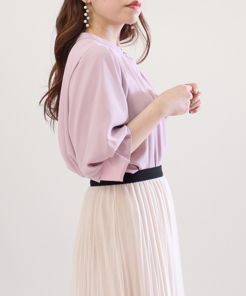 TRUDEA（トルディア）の「ボリュームスリーブブラウス（シャツ/ブラウス・レディース・アイボリー/ミント/チャコールグレー/ベージュ/ピンク/ブルーグリーン/グレー/ダークグリーン/ブラウン/ネイビー/パープル・LARGE/MEDIUM）」の16枚目の写真