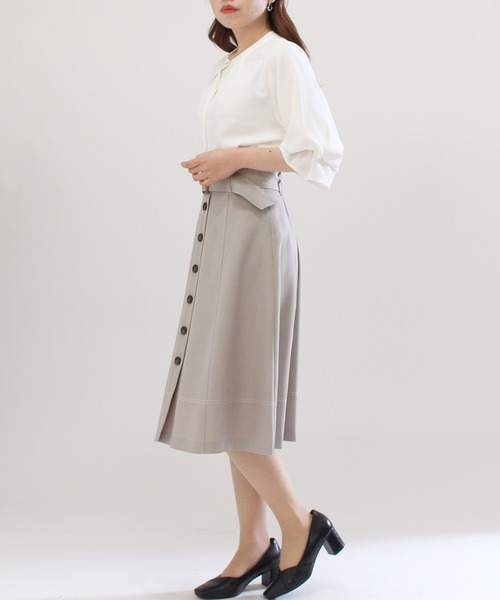 TRUDEA（トルディア）の「ボリュームスリーブブラウス（シャツ/ブラウス・レディース・アイボリー/ミント/チャコールグレー/ベージュ/ピンク/ブルーグリーン/グレー/ダークグリーン/ブラウン/ネイビー/パープル・LARGE/MEDIUM）」の13枚目の写真