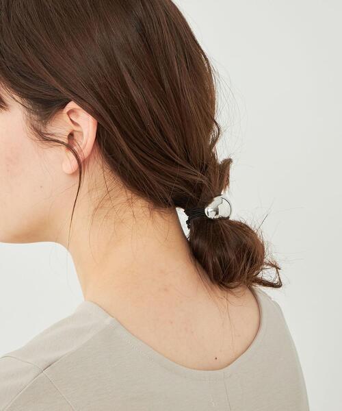 green label relaxing（グリーンレーベルリラクシング）の「【WEB限定】メタルラウンドカバー ヘアカフ ヘアゴム 2（ヘアゴム・レディース・シルバー/ゴールド・FREE）」の8枚目の写真