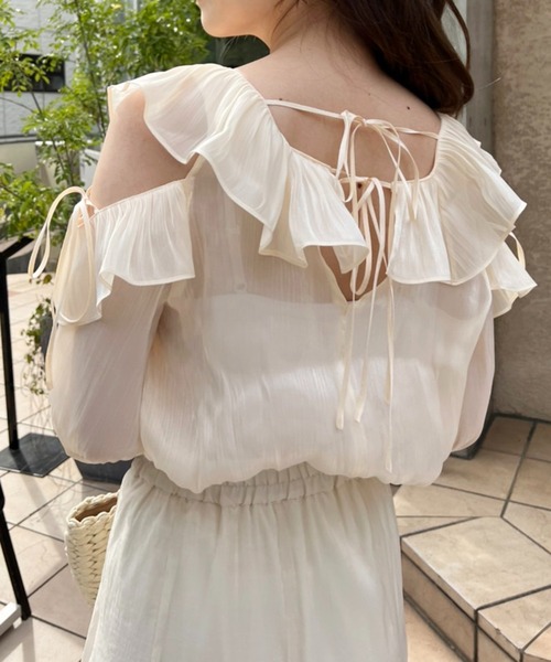 one after another NICE CLAUP（ワンアフターアナザーナイスクラップ）の「ヘルシーな肌見せが叶う　肩あきフリルブラウス（シャツ/ブラウス・レディース・アイボリー/オフホワイト/ホワイト系その他/ラベンダー・FREE）」の14枚目の写真