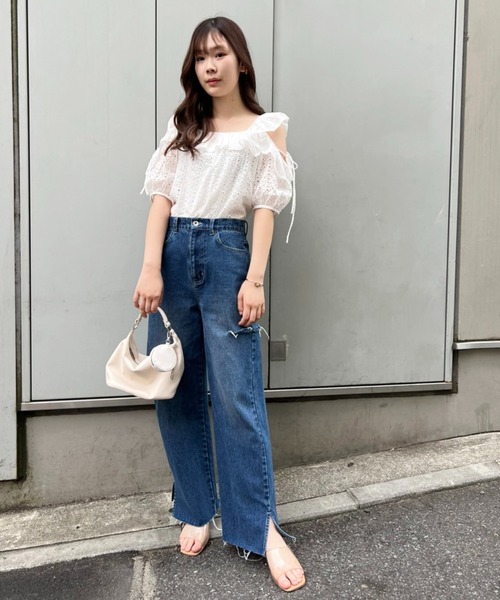 one after another NICE CLAUP（ワンアフターアナザーナイスクラップ）の「ヘルシーな肌見せが叶う　肩あきフリルブラウス（シャツ/ブラウス・レディース・アイボリー/オフホワイト/ホワイト系その他/ラベンダー・FREE）」の11枚目の写真