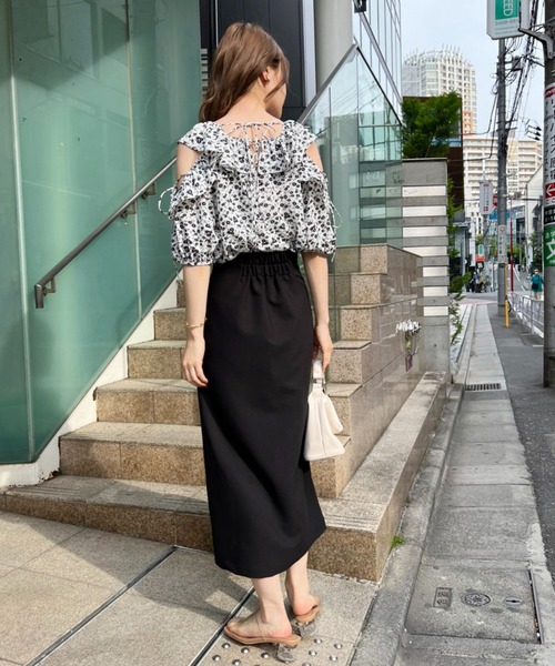 one after another NICE CLAUP（ワンアフターアナザーナイスクラップ）の「ヘルシーな肌見せが叶う　肩あきフリルブラウス（シャツ/ブラウス・レディース・アイボリー/オフホワイト/ホワイト系その他/ラベンダー・FREE）」の9枚目の写真