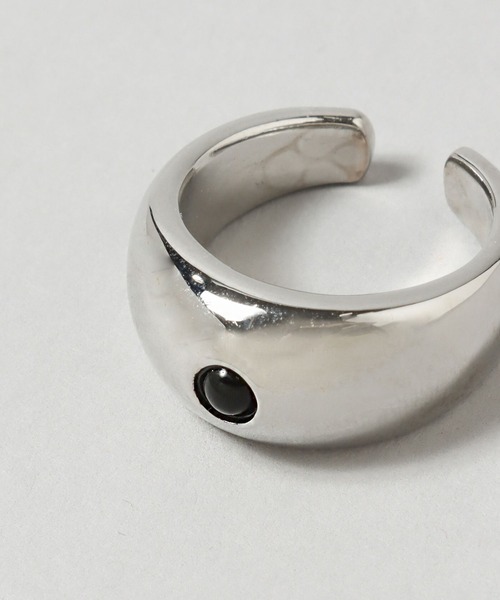 HARE（ハレ）の「ミニマルストーンリング(HARE)（リング・メンズ・シルバー・18号）」の2枚目の写真
