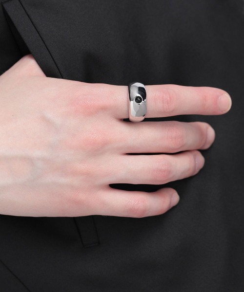 HARE（ハレ）の「ミニマルストーンリング(HARE)（リング・メンズ・シルバー・18号）」の5枚目の写真