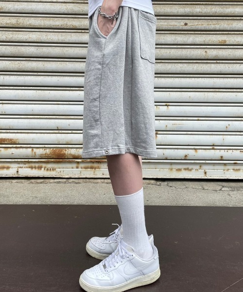 Chikashitsu +（チカシツプラス）の「【Chikashitsu +/チカシツプラス】side button sweat shorts/サイドボタン スウェットパンツ スウェット ハーフパンツ（スウェットパンツ・メンズ・ブラック/ブルー/グレー・ONE SIZE）」の8枚目の写真