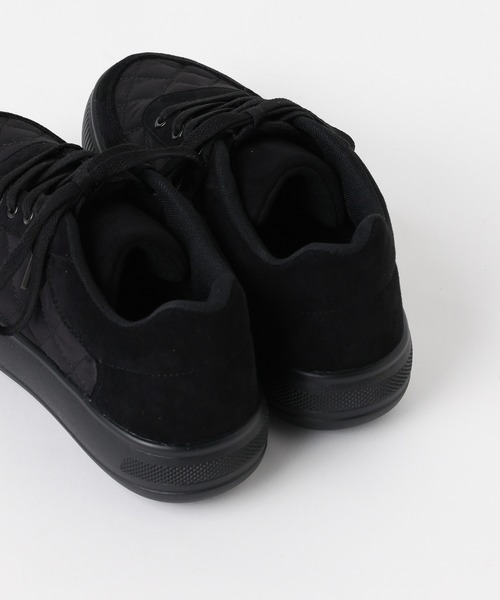 WEGO（ウィゴー）の「WEGO/キルティングスニーカー（スニーカー・レディース・オフホワイト/ブラック・MEDIUM/LARGE）」の3枚目の写真