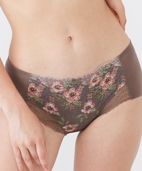 Triumph(トリンプ)の「恋するブラ563 ボーイズレングスTR563 PT(ショーツ・レディース・パープル/ブラウン・M/L)」の9枚目の写真