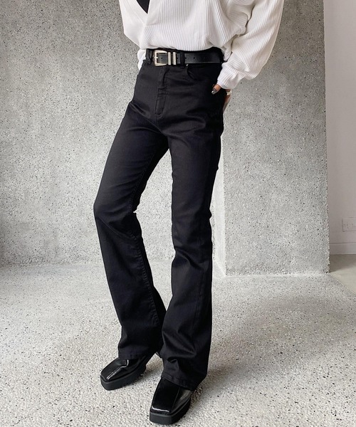 PAGEBOY（ページボーイ）の「フレアフィットジーンズ（デニムパンツ・レディース・ブラック/インディゴブルー/ロイヤルブルー/ブラック系その他・24inch/25inch/26inch/27inch）」の11枚目の写真