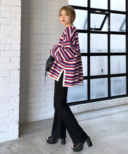 PAGEBOY（ページボーイ）の「フレアフィットジーンズ（デニムパンツ・レディース・ブラック/インディゴブルー/ロイヤルブルー/ブラック系その他・24inch/25inch/26inch/27inch）」の14枚目の写真